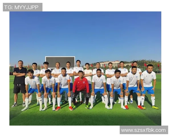 从小球场到世界舞台足球明星的成长故事与奋斗历程 从小球场到世界舞台足球明星的成长故事与奋斗历程